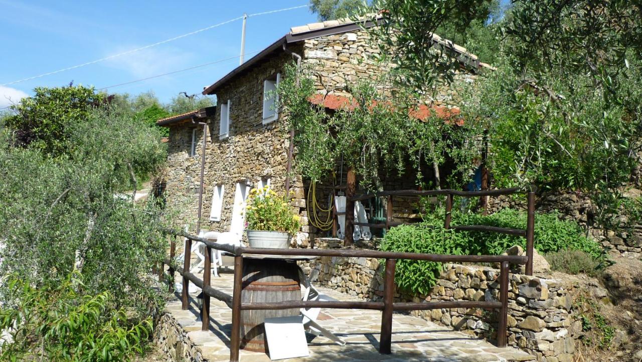 Nostro Rifugio Villa Apricale Luaran gambar